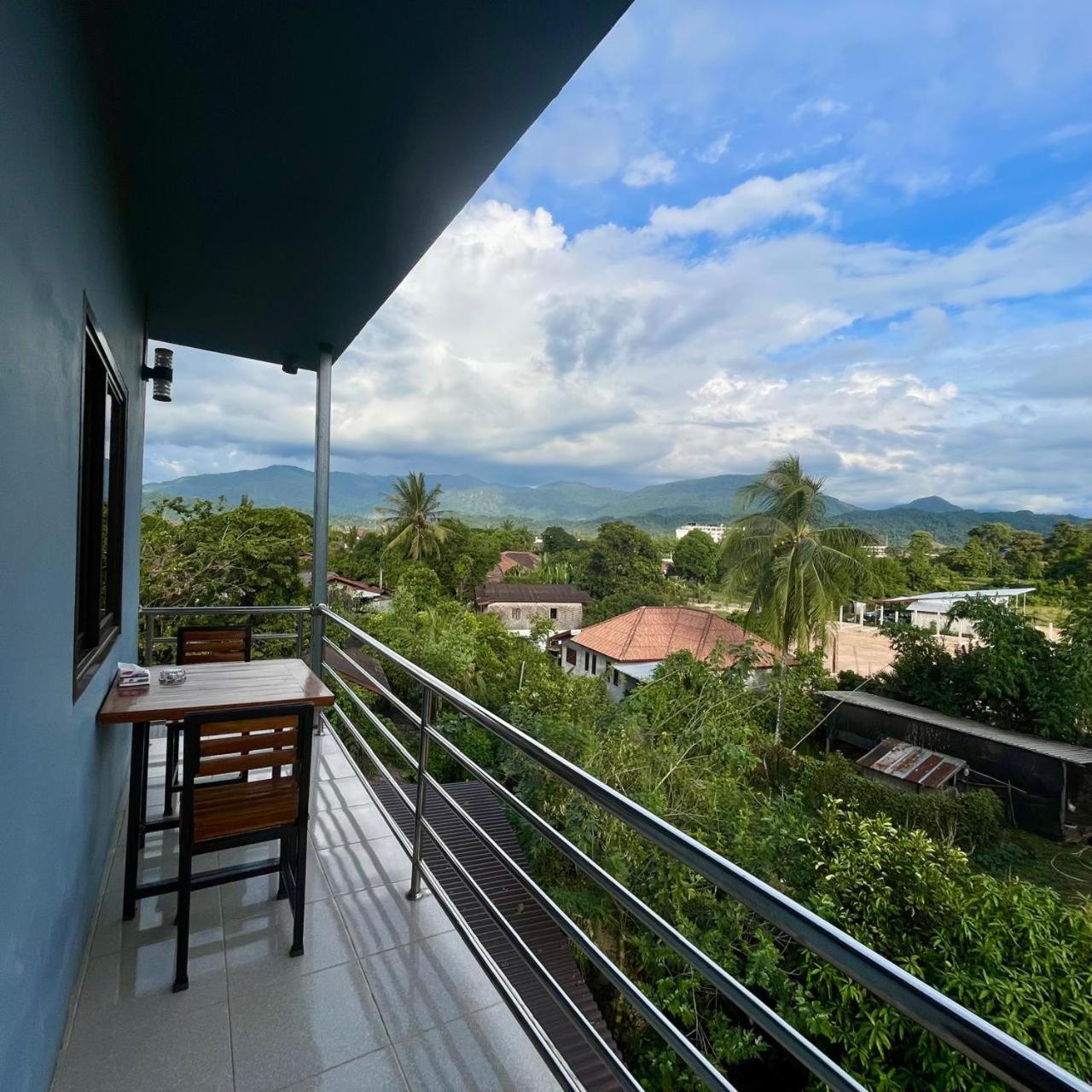 Smile Guesthouse Vangvieng Vang Vieng Εξωτερικό φωτογραφία