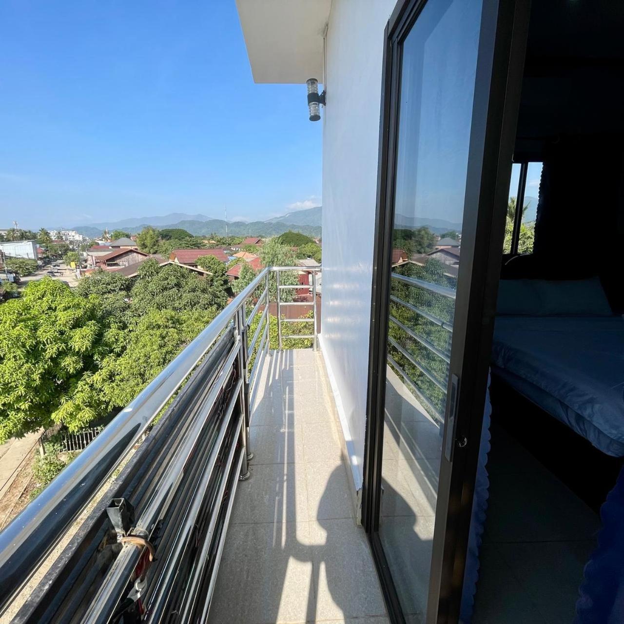 Smile Guesthouse Vangvieng Vang Vieng Εξωτερικό φωτογραφία