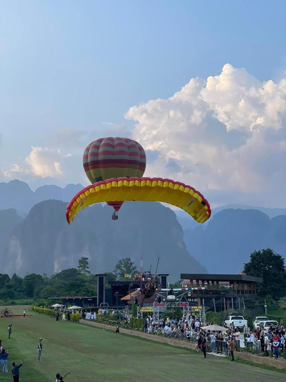 Smile Guesthouse Vangvieng Vang Vieng Εξωτερικό φωτογραφία