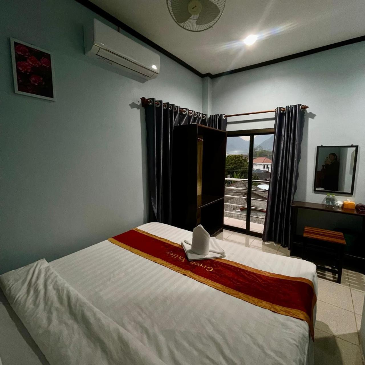 Smile Guesthouse Vangvieng Vang Vieng Εξωτερικό φωτογραφία