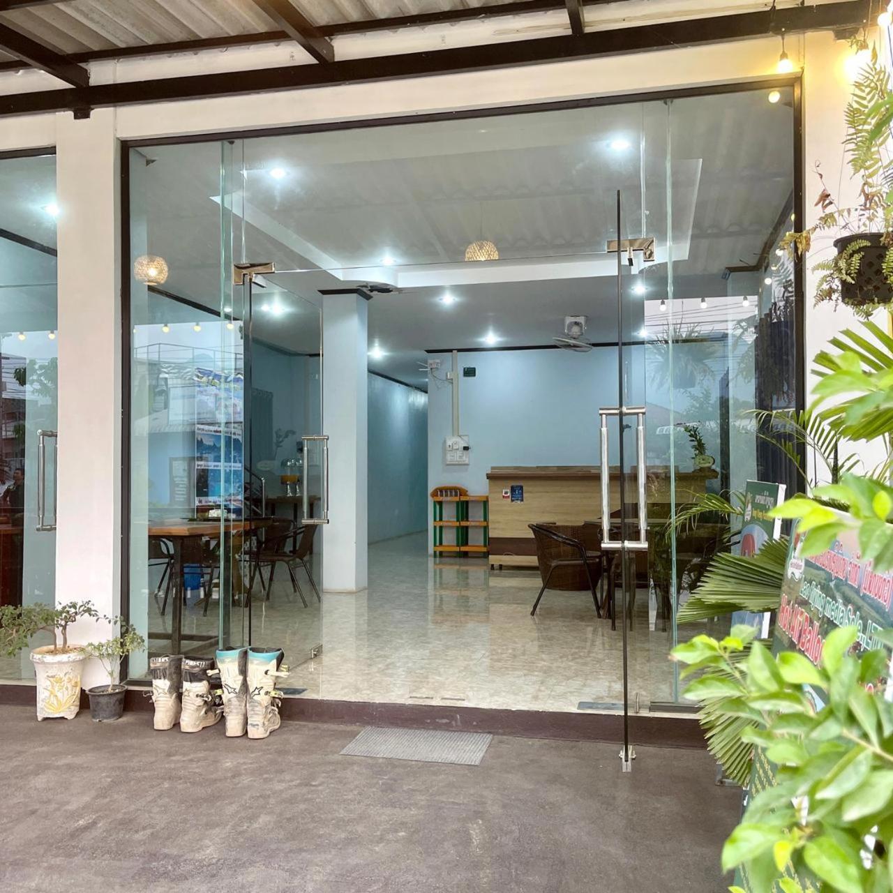 Smile Guesthouse Vangvieng Vang Vieng Εξωτερικό φωτογραφία